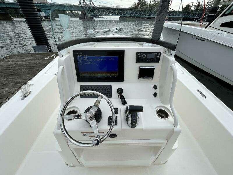 27ft SeaVee Yacht For Sale
