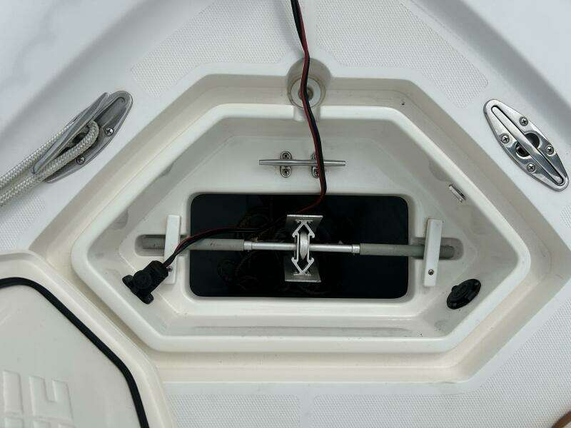 27ft SeaVee Yacht For Sale