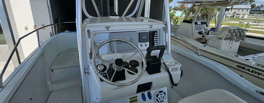 26ft Glacier Bay Yacht For Sale