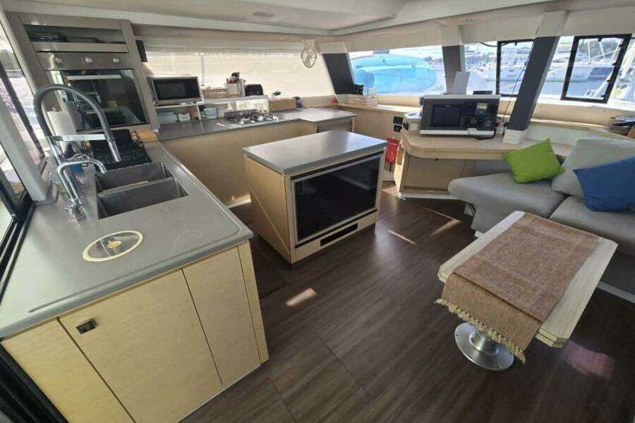 2018-fountaine-pajot-saba-50-sail-9950448-20251008163055194-4.jpg
