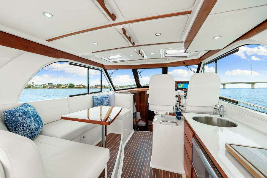 39ft Back Cove Yacht For Sale