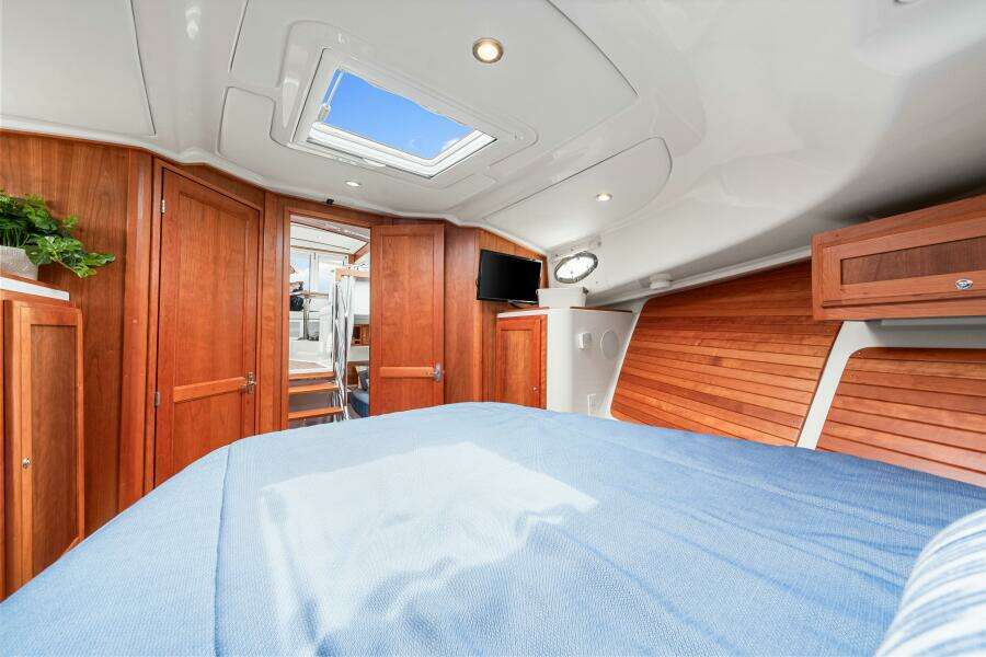 39ft Back Cove Yacht For Sale