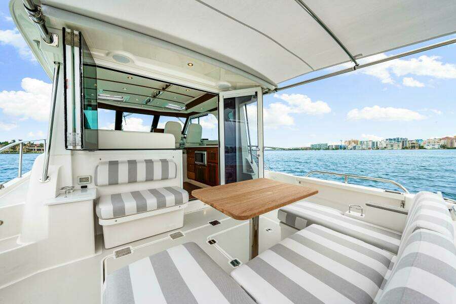 39ft Back Cove Yacht For Sale