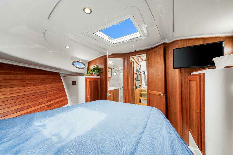 39ft Back Cove Yacht For Sale