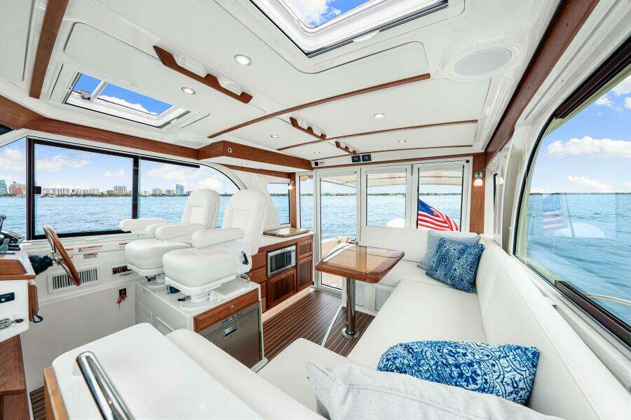39ft Back Cove Yacht For Sale