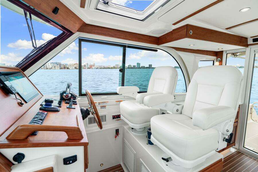 39ft Back Cove Yacht For Sale