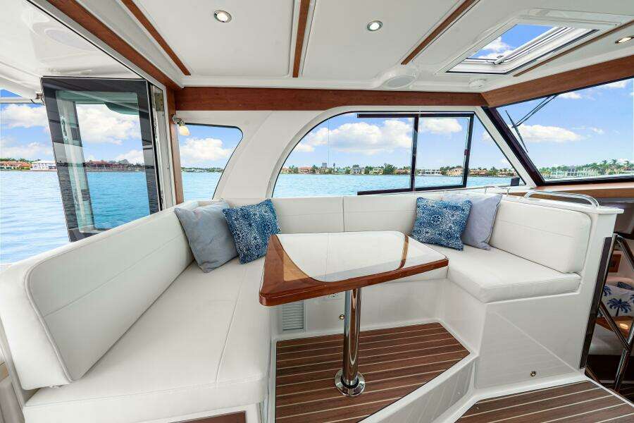 39ft Back Cove Yacht For Sale