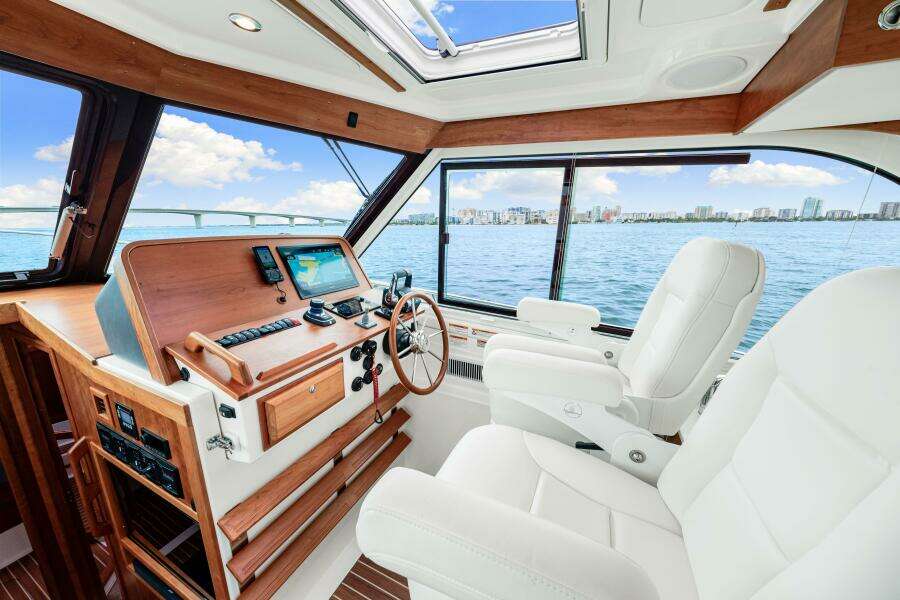 39ft Back Cove Yacht For Sale