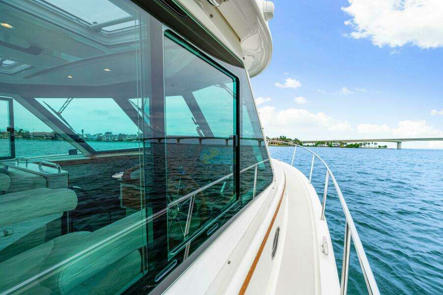 39ft Back Cove Yacht For Sale