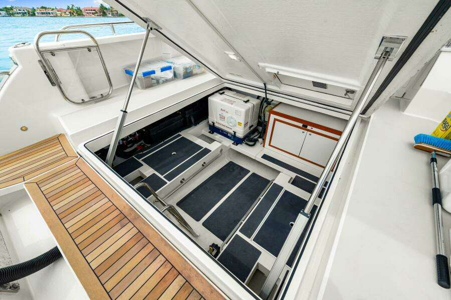 39ft Back Cove Yacht For Sale