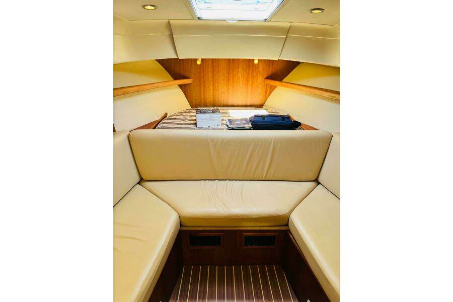 30ft Mainship Yacht For Sale