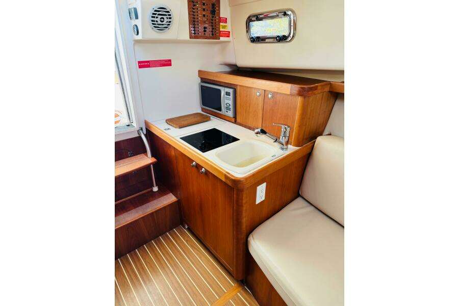 30ft Mainship Yacht For Sale