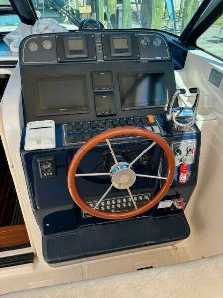 KU DE TA 32ft Tiara Sport Yacht For Sale