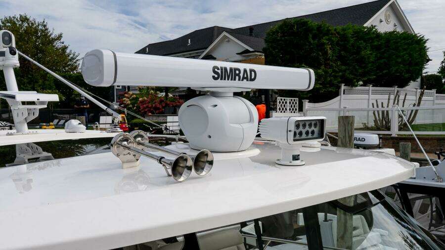 40ft Boston Whaler Yacht For Sale