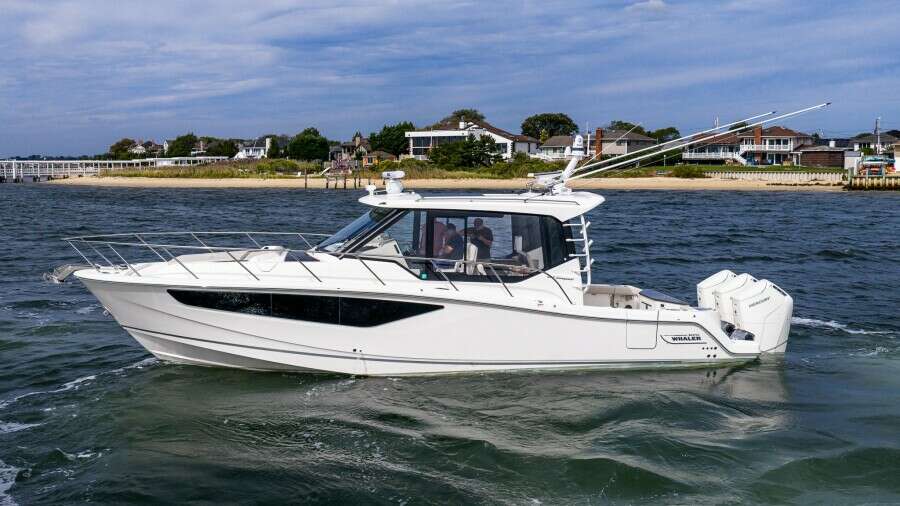 40ft Boston Whaler Yacht For Sale