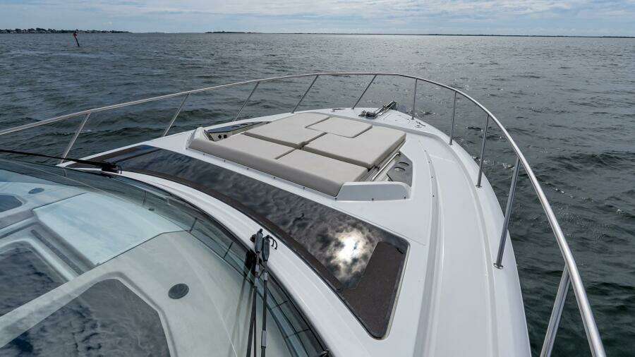 40ft Boston Whaler Yacht For Sale