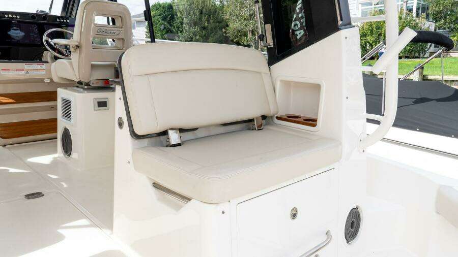 40ft Boston Whaler Yacht For Sale