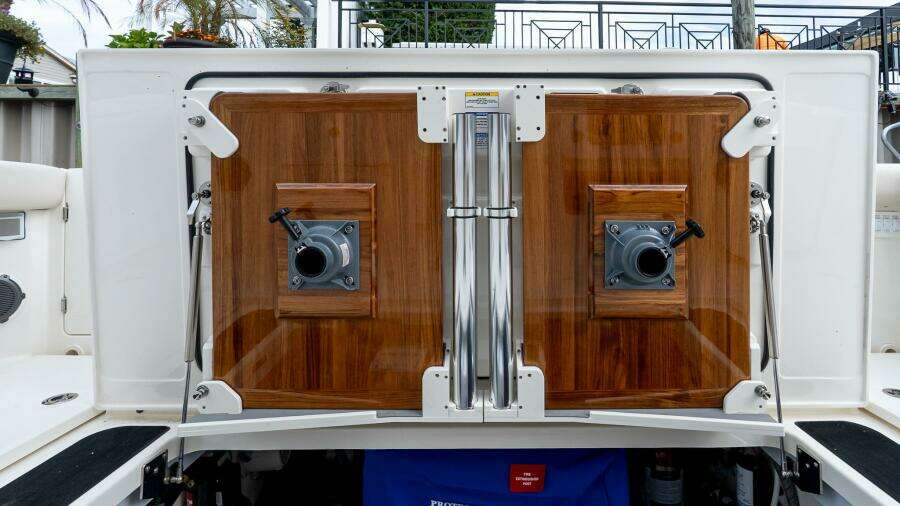 40ft Boston Whaler Yacht For Sale