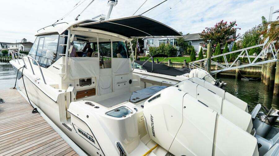 40ft Boston Whaler Yacht For Sale