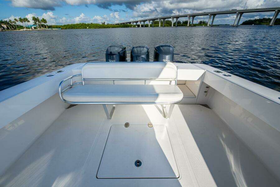 Checkered Flag 37ft Bahama Yacht For Sale