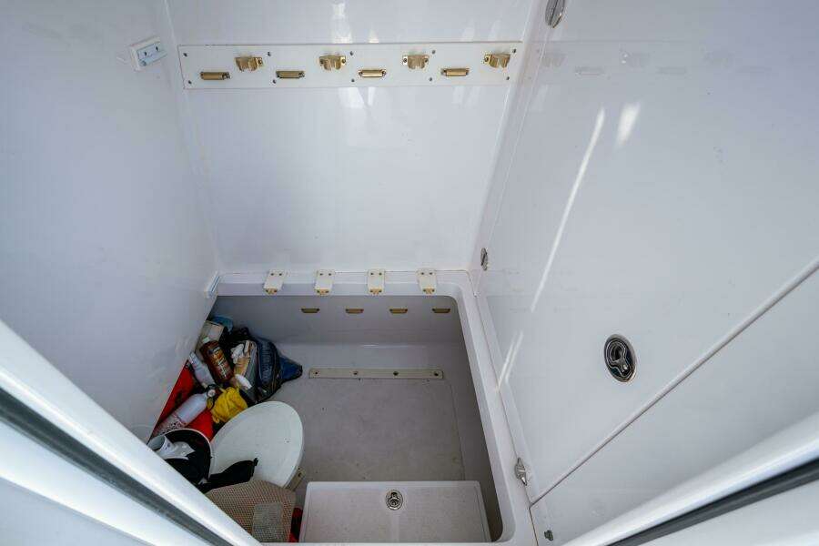 Checkered Flag 37ft Bahama Yacht For Sale