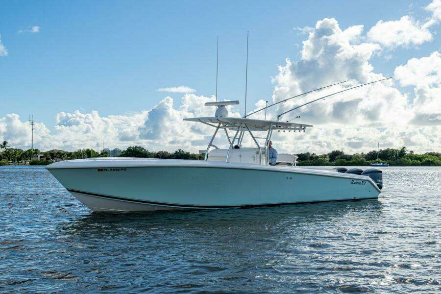 Checkered Flag 37ft Bahama Yacht For Sale