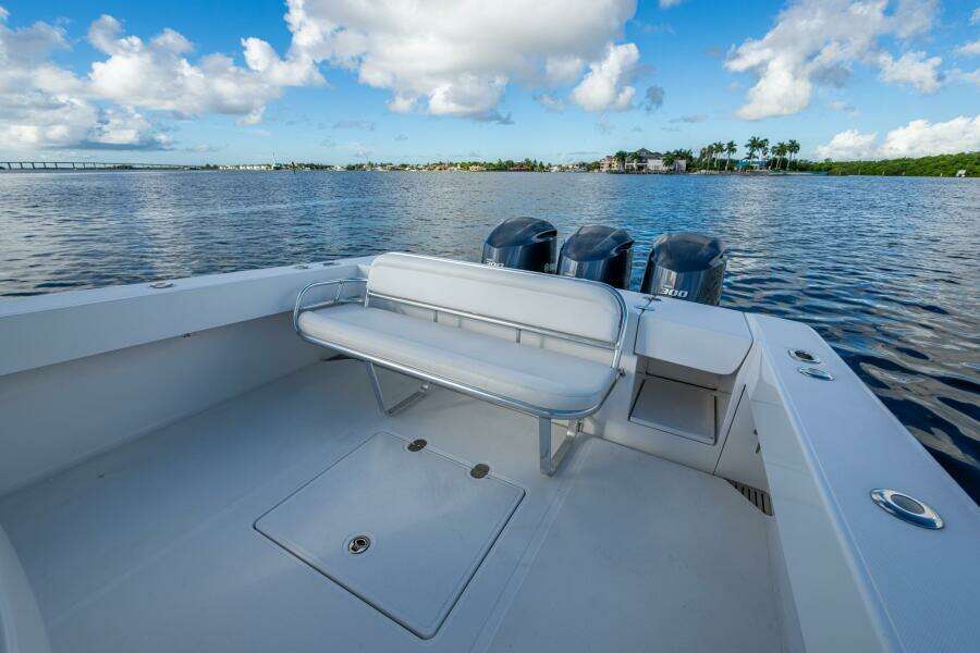 Checkered Flag 37ft Bahama Yacht For Sale