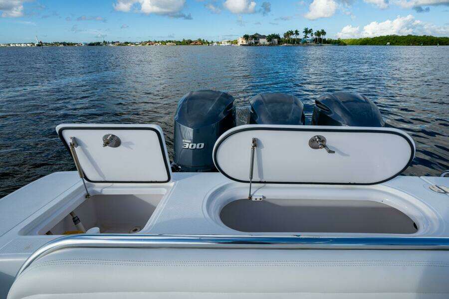 Checkered Flag 37ft Bahama Yacht For Sale