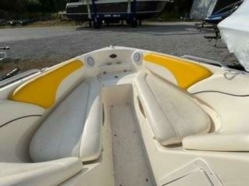 21ft Rinker Yacht For Sale