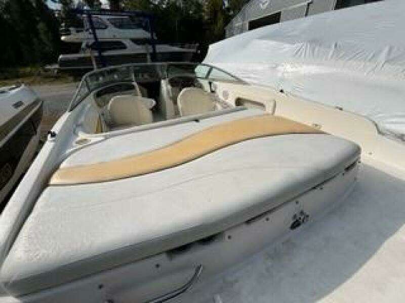 21ft Rinker Yacht For Sale