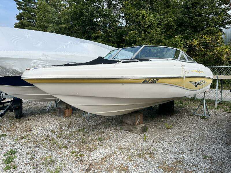 21ft Rinker Yacht For Sale