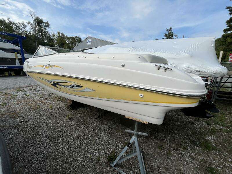 21ft Rinker Yacht For Sale