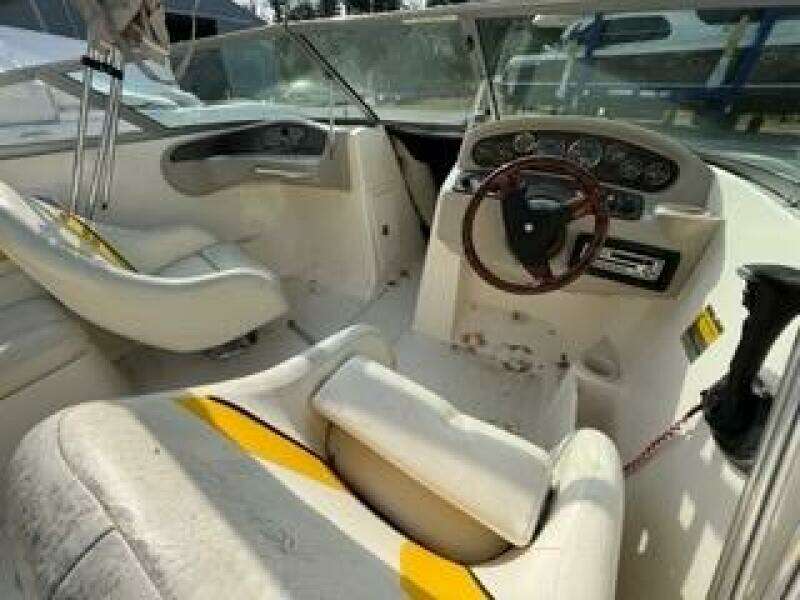 21ft Rinker Yacht For Sale