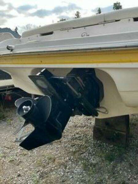 21ft Rinker Yacht For Sale