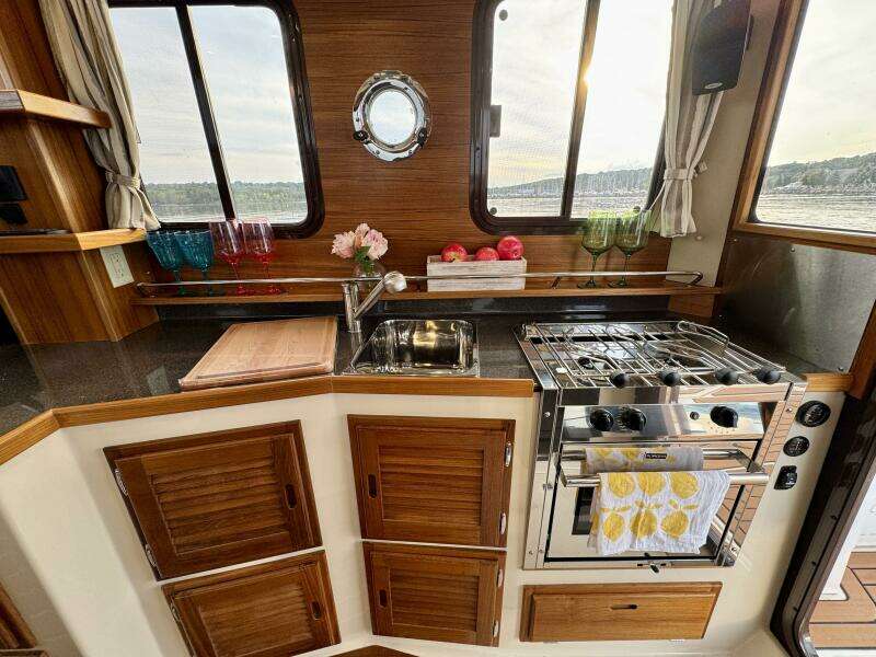 31ft Ranger Tugs Yacht For Sale
