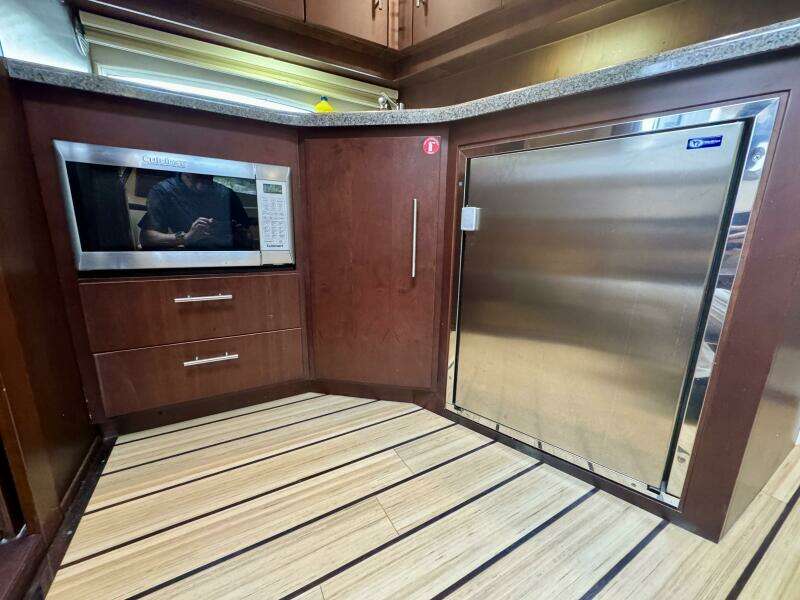 Knot Seine 42ft Regal Yacht For Sale