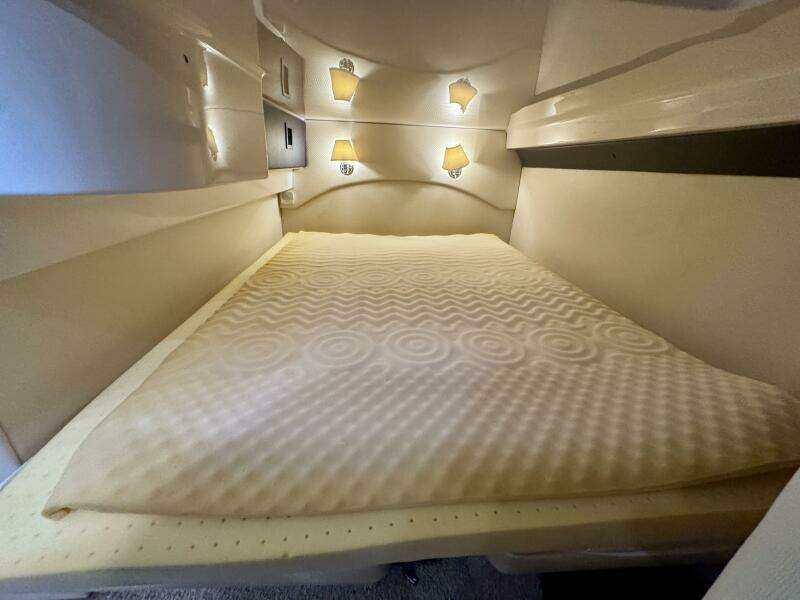 Knot Seine 42ft Regal Yacht For Sale