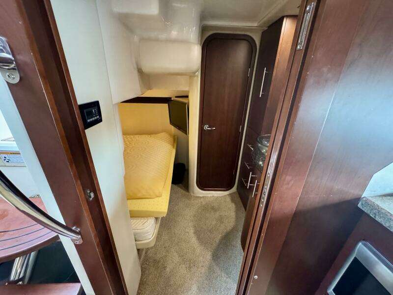 Knot Seine 42ft Regal Yacht For Sale