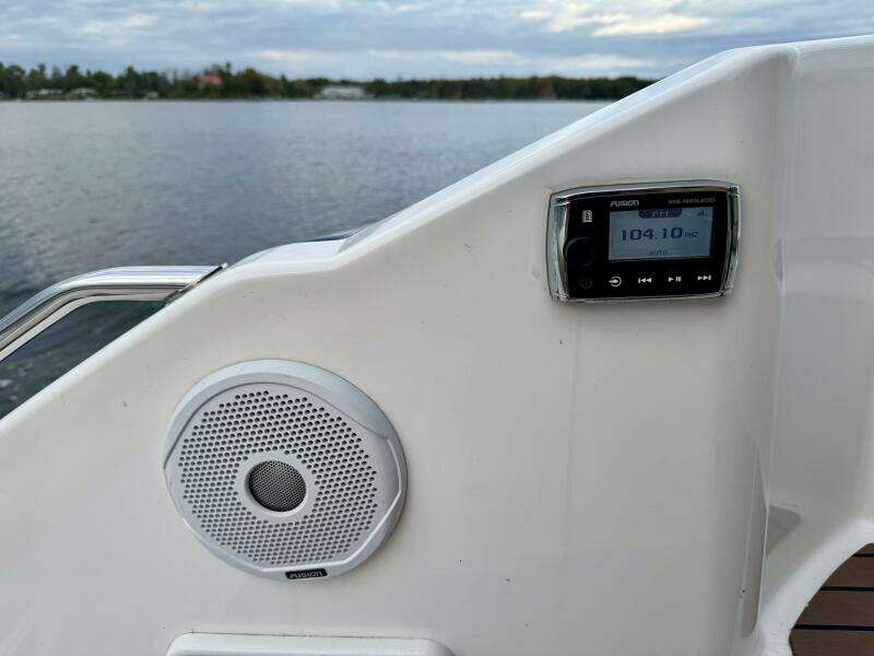 Knot Seine 42ft Regal Yacht For Sale