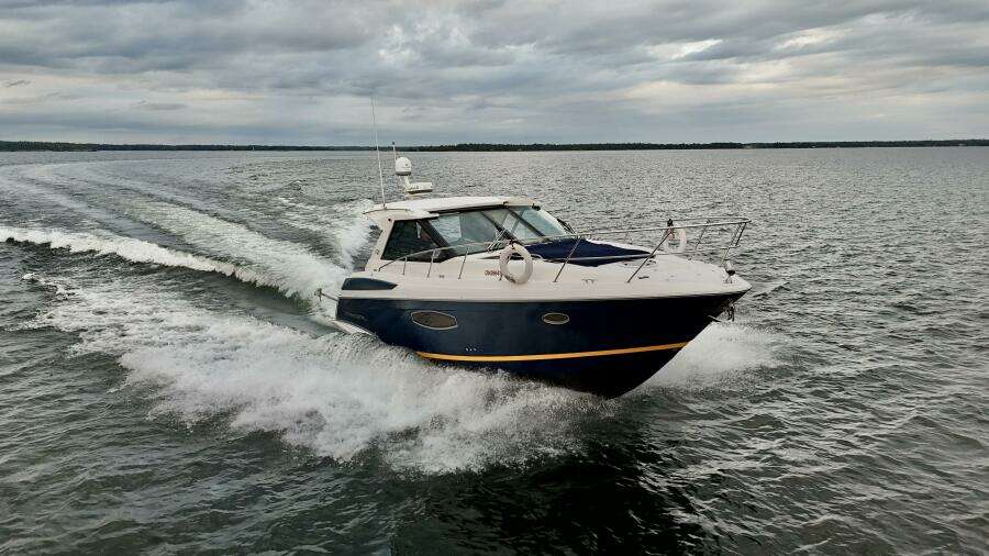 Knot Seine 42ft Regal Yacht For Sale