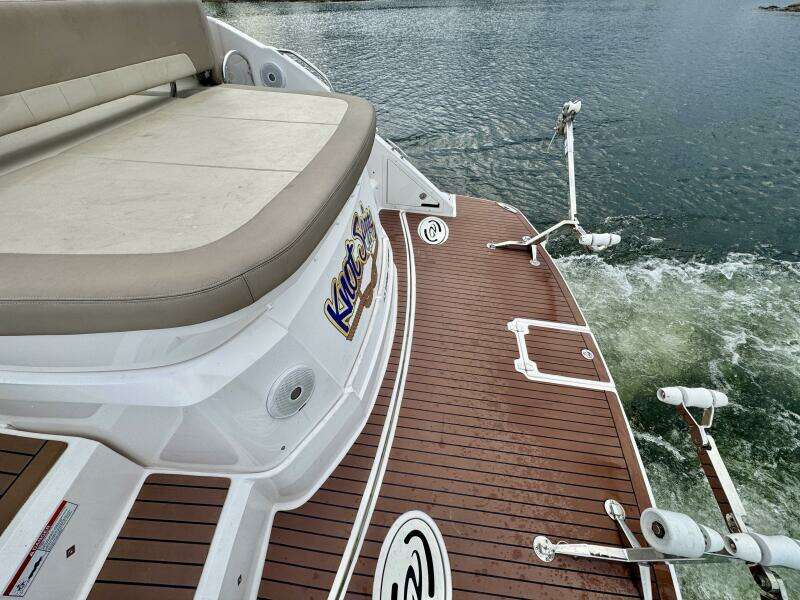 Knot Seine 42ft Regal Yacht For Sale