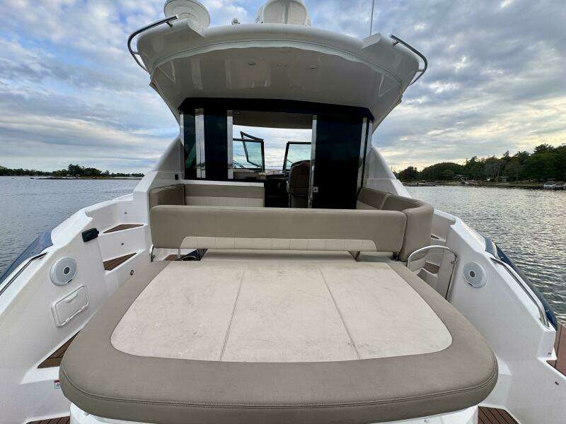 Knot Seine 42ft Regal Yacht For Sale