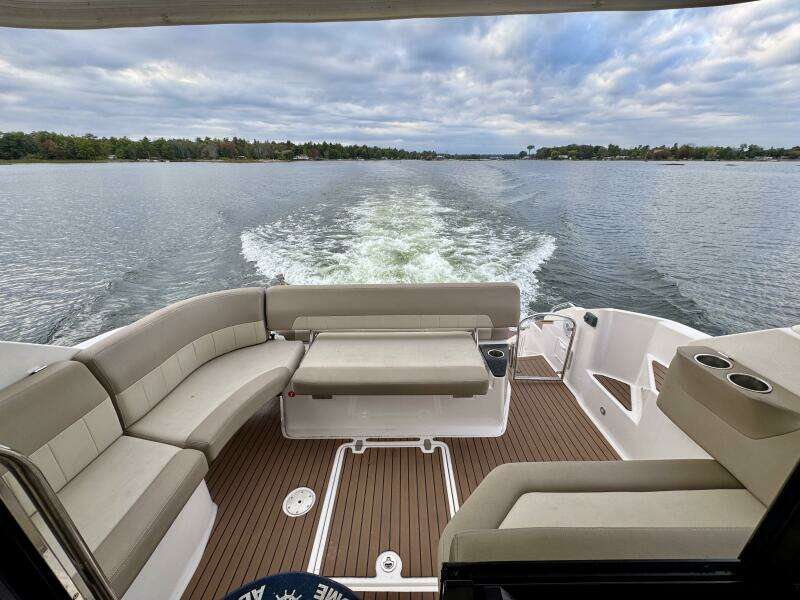 Knot Seine 42ft Regal Yacht For Sale