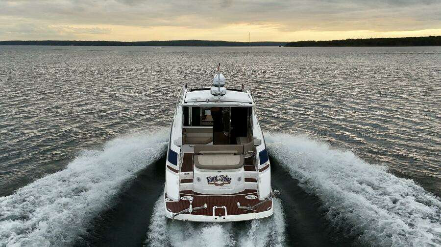 Knot Seine 42ft Regal Yacht For Sale