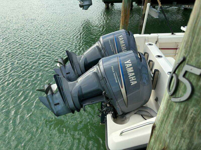Tuna Noodle 30ft Pursuit Yacht For Sale