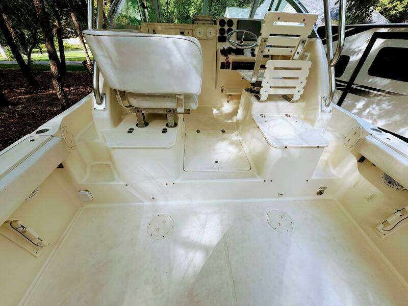 Tuna Noodle 30ft Pursuit Yacht For Sale