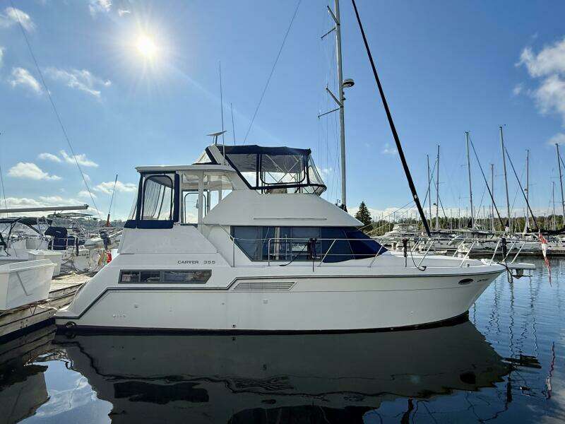 35ft Carver Yacht For Sale