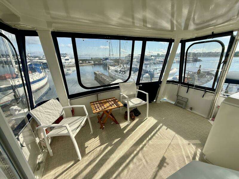 35ft Carver Yacht For Sale