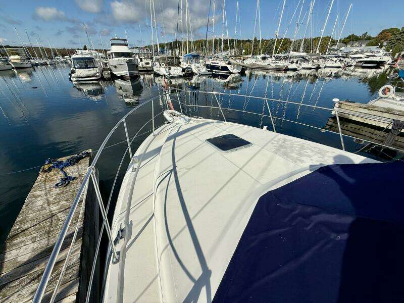 35ft Carver Yacht For Sale
