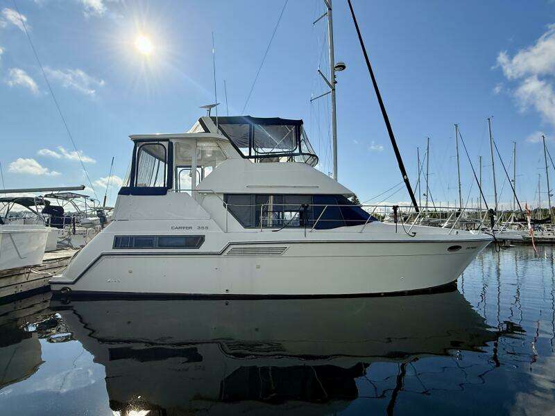 35ft Carver Yacht For Sale